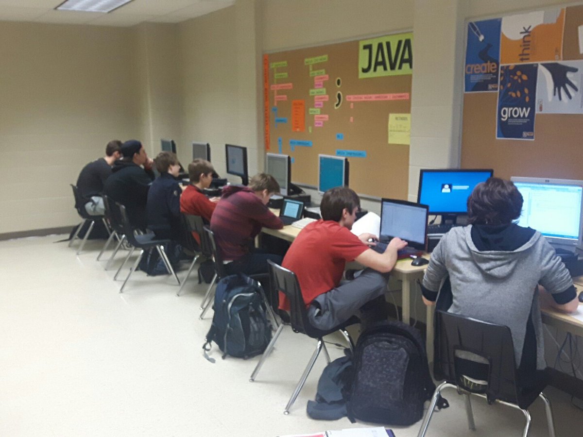 dschryv's tweet image. @MedwayHS students competing in the @UWaterloo #CanadianComputingCompetition #Goodluck