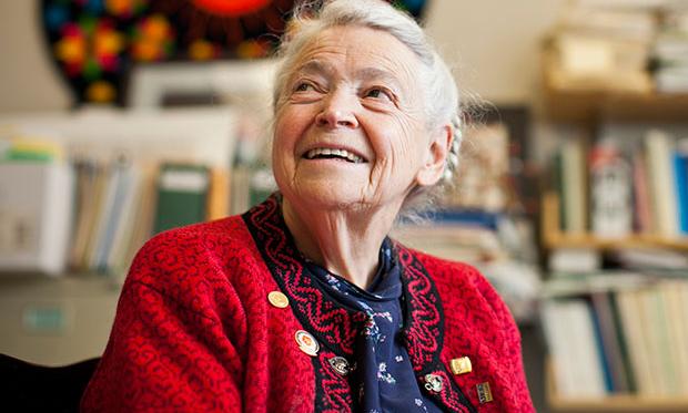 IEEESpectrum's tweet photo. Mildred Dresselhaus, IEEE Medal of Honor Winner Known as the "Queen of Carbon", Dies at 86 https://t.co/gcA3IbLryM https://t.co/qlNx2DFzJc