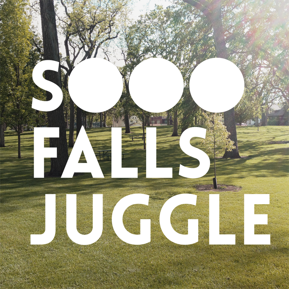 SoooFallsJuggle's tweet photo. We’re #juggling in the park today! 5:30pm, McKennan Park. See you there!
#comethrowstuff https://t.co/PhSV87rCnh