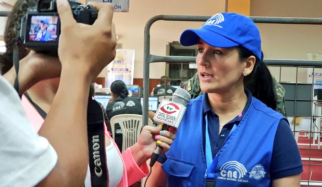 CNEManabi's tweet image. Informa @ana_arteagam que llegó material electoral de 3 zonas de dificil acceso para su posterior tratamiento

#CNETrabajoYCompromiso