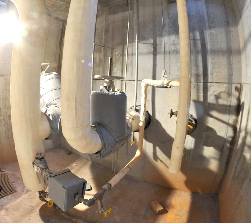 AspenAerogels's tweet image. Tunnels, vaults or trenches prone to flooding? No worries. Steam network resiliency. #PyrogelAdvantage #KeepItDry #CampusEnergy2017