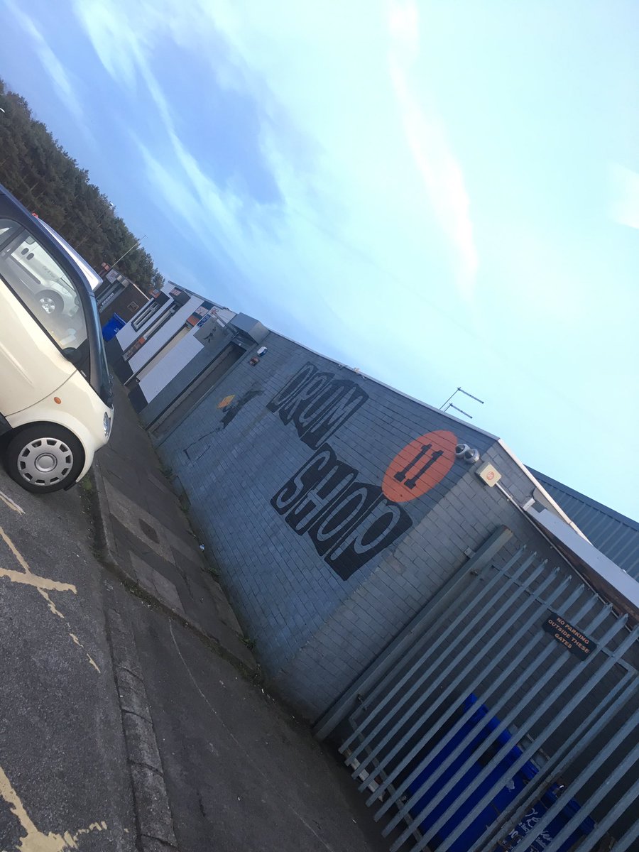 ElleAdrum's tweet photo. Busy busy day today, finally home time!!! #drumshopUK https://t.co/3SXUemg6MX