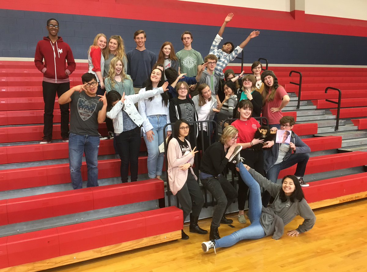 boydapart's tweet photo. NAHS picture day never looked better! https://t.co/LhXRn71Ewr