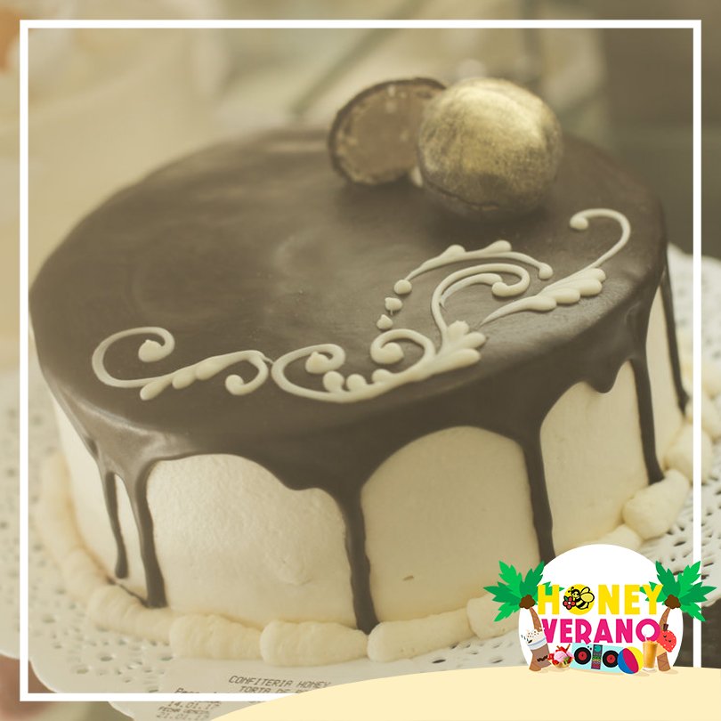 confiteriahoney's tweet photo. La torta de mitad de semana 😊❤️  #honey #torta https://t.co/mBM2hTxc42