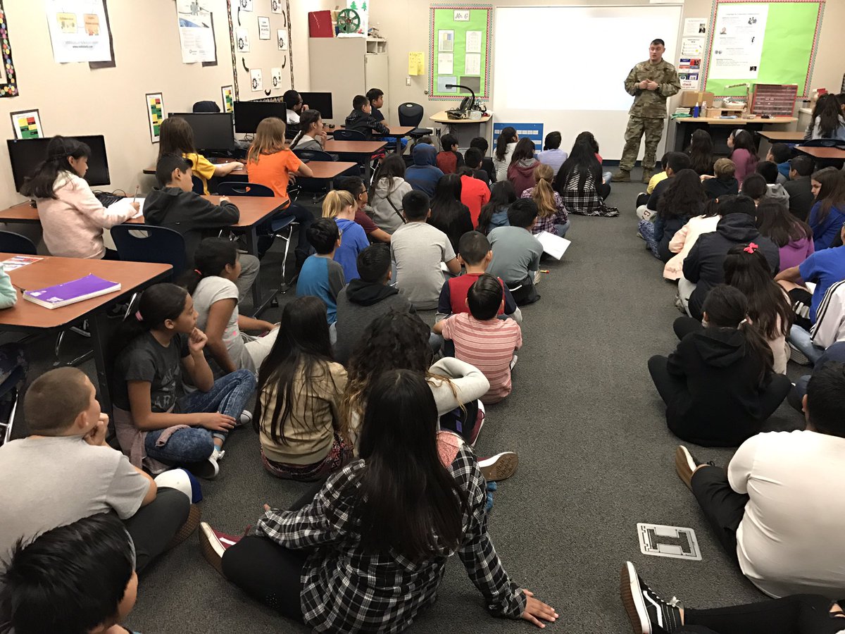 StoddardSchool's tweet photo. 6th Grade Apocalypse unit begin w a visit from Army Sgt. Dentis. #pbl https://t.co/O4LYqgrZYM