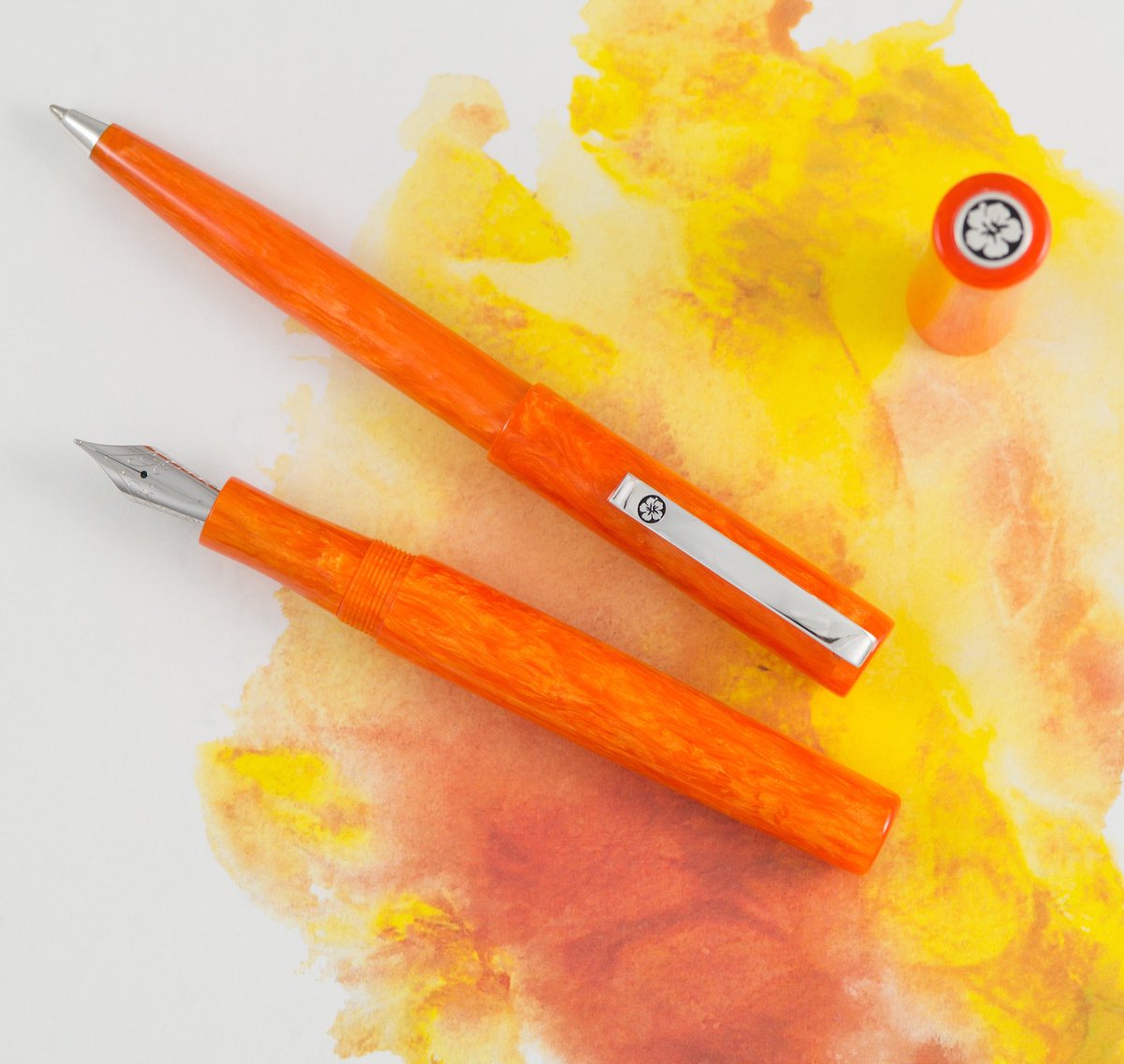 kanileapenco's tweet photo. Under the golden gaze of the #KohalaSun, your days are warmed by the joy and brightness of #aloha https://t.co/rwJzkOokTs #fountainpens https://t.co/lVcGZ7DT3f
