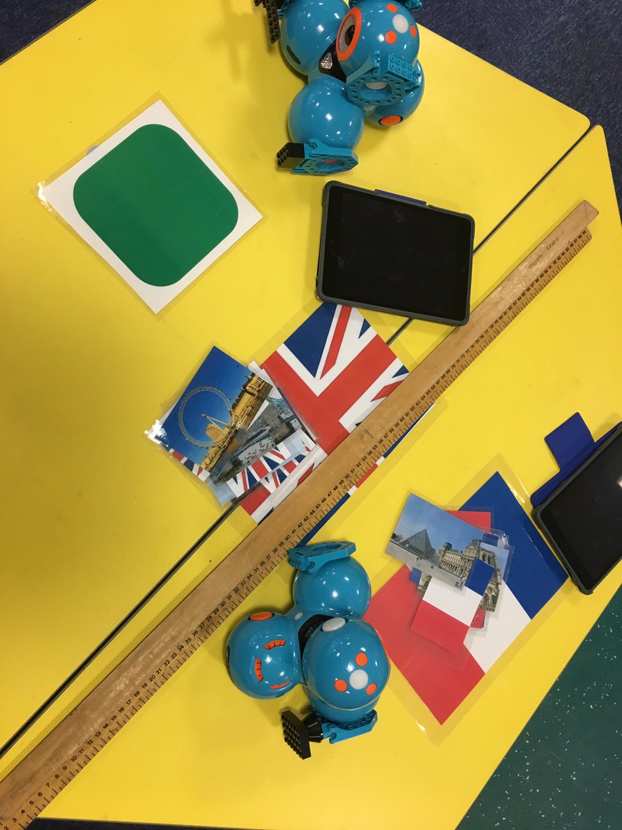 MarcWithersey's tweet photo. Coding Playground tonight at #nottinghamrtc with @toolsfortalents, @WonderWorkshop, @Sphero, @hopscotch, @Parrot and new #SwiftPlaygrounds https://t.co/vUd61q1qCJ