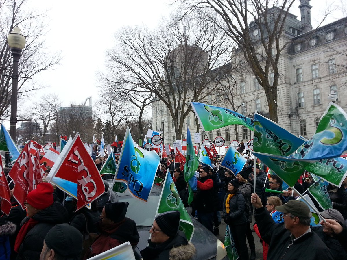 camillesimard's tweet photo. Les juristes reçoivent de l'aide $ du syndicat FTQ + fédération autonome des enseignants #rcqc #assnat https://t.co/lnXskRVPxR