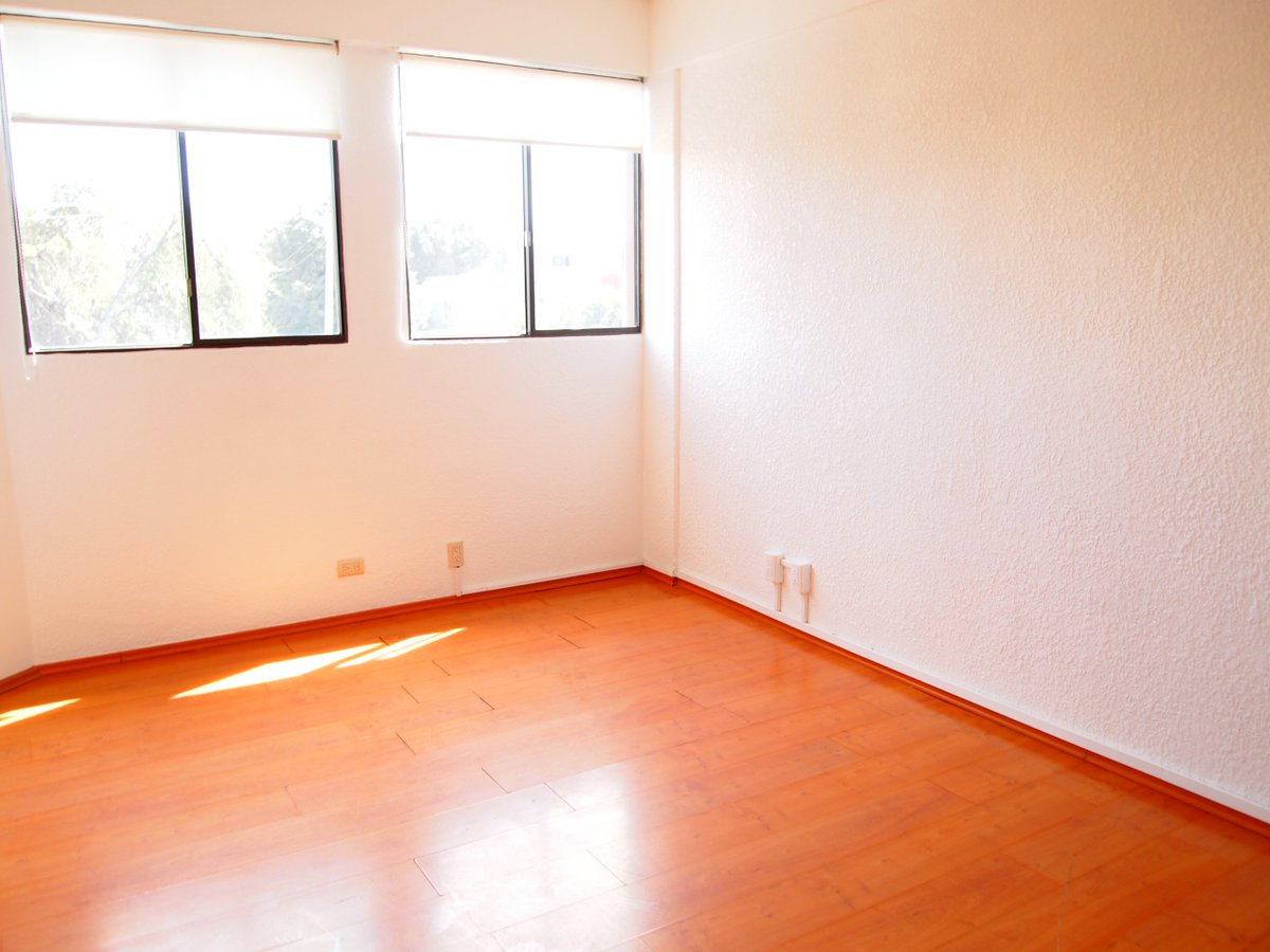 remax_iml's tweet photo. #Renta/#Oficina/Zona Azul $9,100.00 > https://t.co/oNde3L1Kc5< @enzonaazul @Plusquefoyer @RT_Naucalpan https://t.co/mvuU2OhzuM