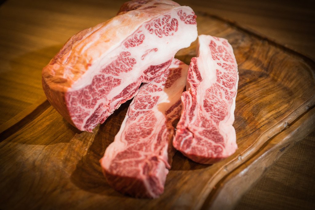 Varrone_MI's tweet photo. Tagliata di #Wagyu #canegra, una carne unica al mondo.
#GrigliadiVarrone #tagliata #Kobebeef https://t.co/rQYNnzgO1L