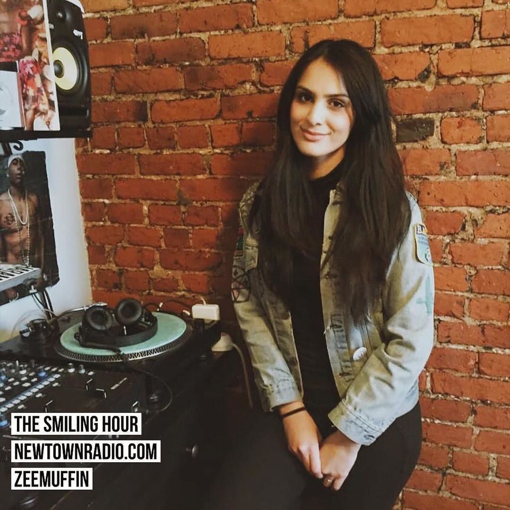 thesmilinghour's tweet photo. Today we have @feeluprecords very own @zeemuffin coming through live from 6-8. We're gonna… https://t.co/XTdse2X10g https://t.co/9ns4Ypg3pP