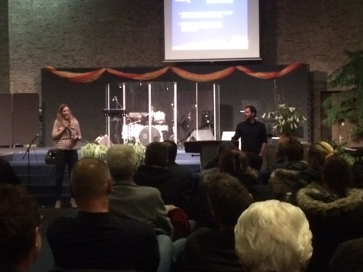 @Vivare_  krijgt applaus Info avond 'Eilandje Urk' in 't Broek Sloop 99 woningen, 84 nieuwbouw, bewoners terugkeer garantie, blijft spannend