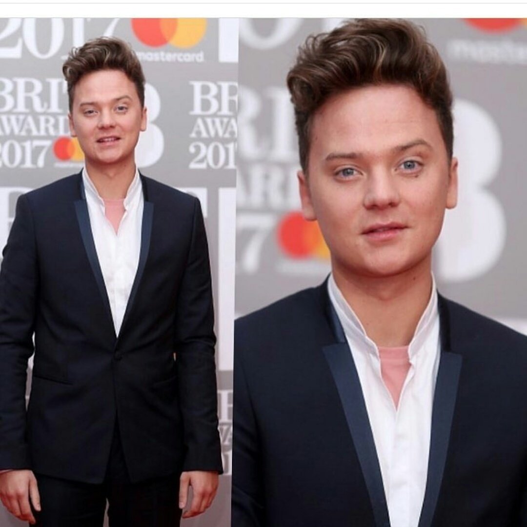 iwantnewmusic's tweet photo. #connormaynard en los #brits #BritAwards #Brits2017 #BritAwards2017 https://t.co/ZmWjV8DBtJ