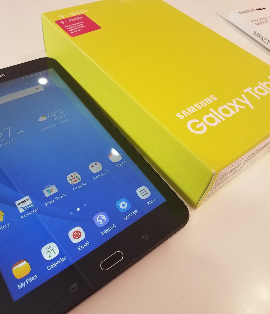 MrsWengel's tweet photo. @theSamsungSide Making it #SamsungWeekdays for my customers! Hooking them up with #SideSync for the productivity win! https://t.co/HK0RpyC2ui