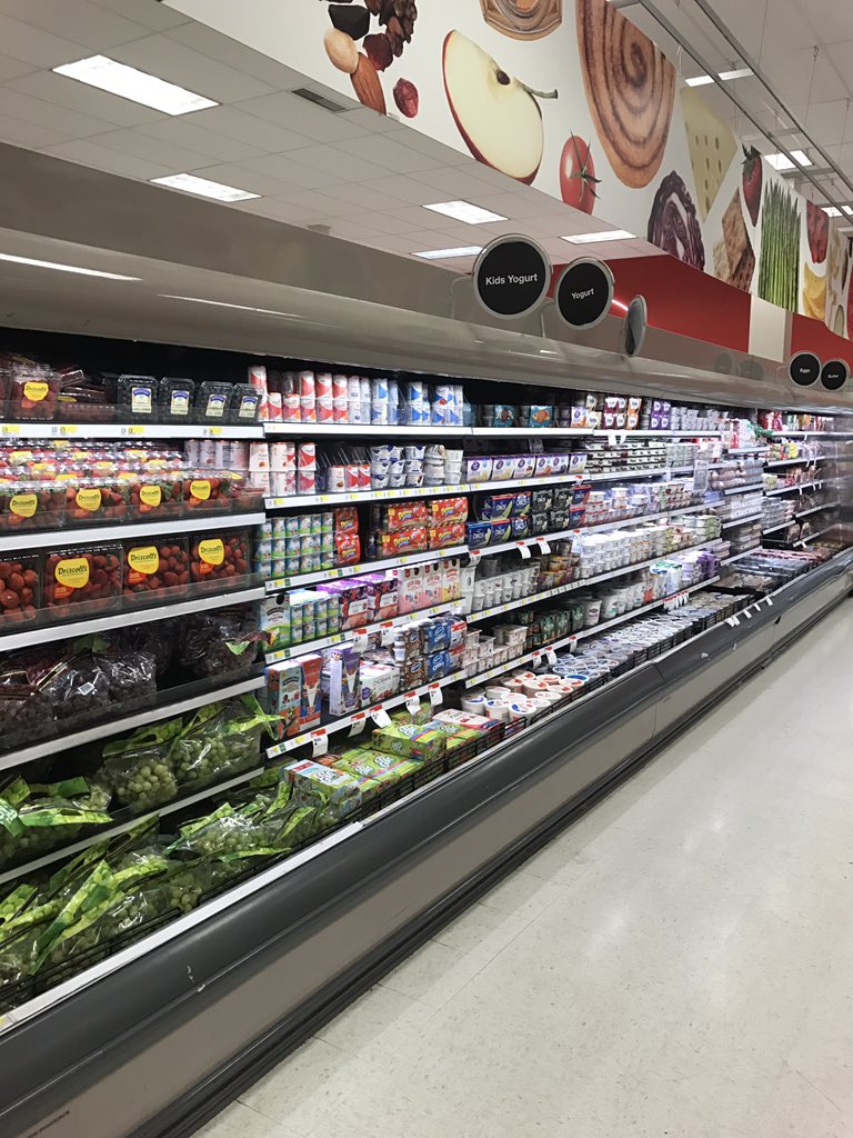 JDifrancesco88's tweet photo. T2124 market team keeps pfresh fresh and full all day everyday #cullfordays @samshah21 @neilstrongTGT @sdiana1021 https://t.co/9Zlm8uc0OC