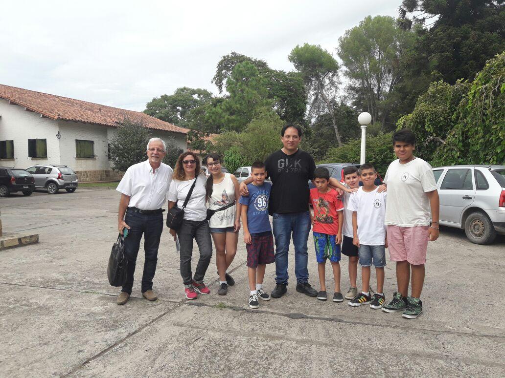 Delegación de niños, docentes y  autoridades referentes de la Prov de #SantaFe presentes en el V Torneo Interprovincial de Ajedrez