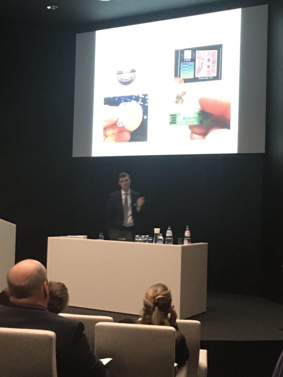 roderik's tweet photo. Hardware wallets, @AlexanderVasyl of #Sofitto is killing it at @Leuven_MindGate visionary session on #Blockchain. https://t.co/SJaBdtj8gP