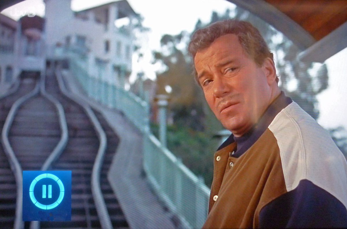 funimag's tweet photo. Peter Falk "Columbo" &amp; William Shatner in #funicular (1992) at residence #Malibu #LosAngeles #California #ColumboTV  @ColumboTV https://t.co/mR3cuydfZw