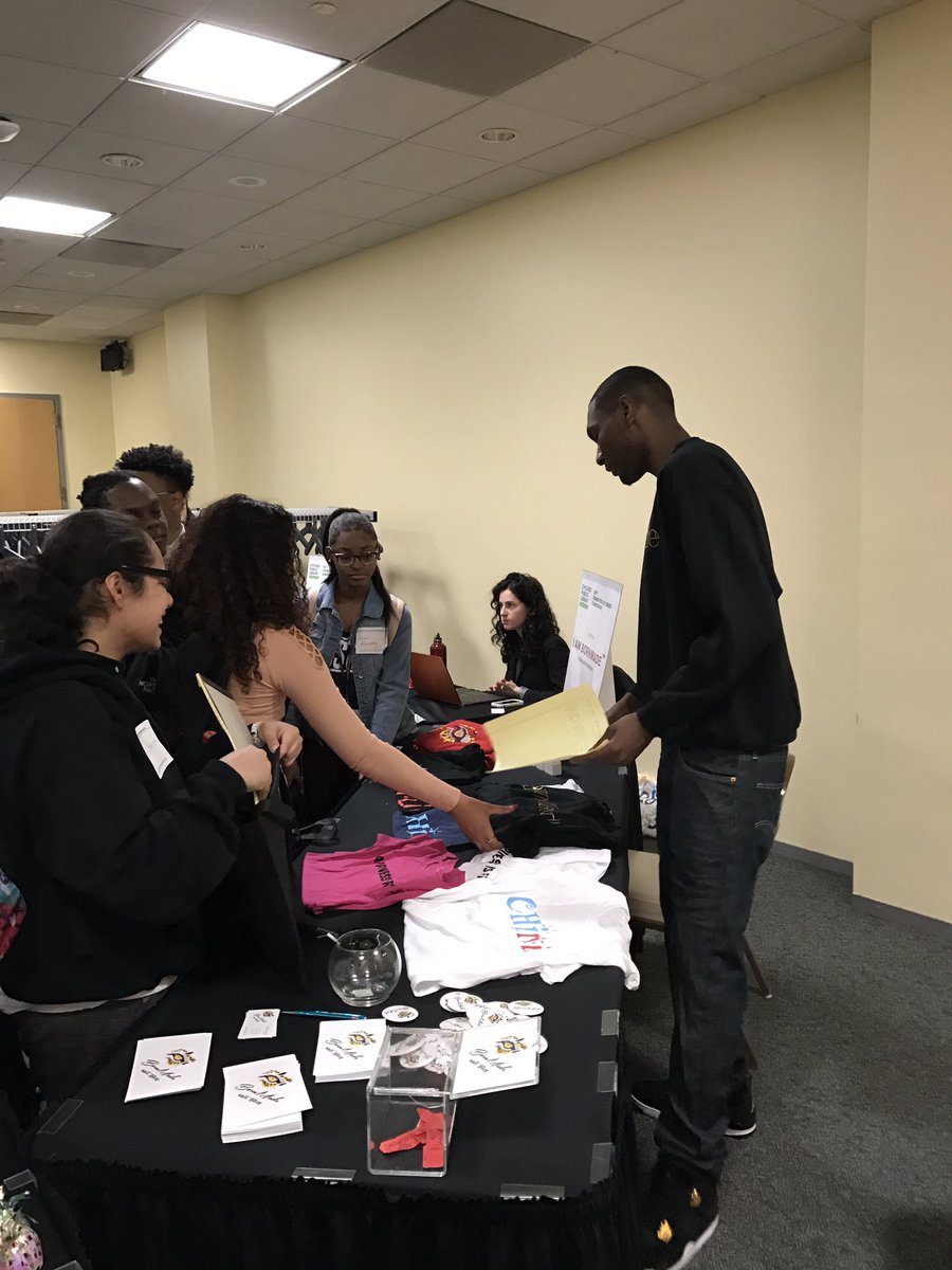 iamBornMade's tweet photo. ATL ✈️ CHI to connect with my city and the Chicago Public Schools students at the #YCS Conference today. #BornMade #CHI https://t.co/KAISYoFe6G