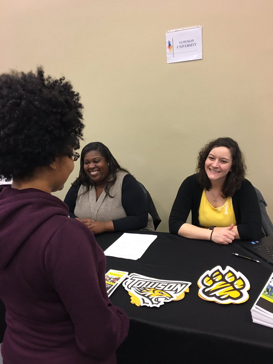 nscs_pgcc's tweet photo. Our NSCS president talking to her prospective university! #TowsonTiger https://t.co/eECTeXftpk