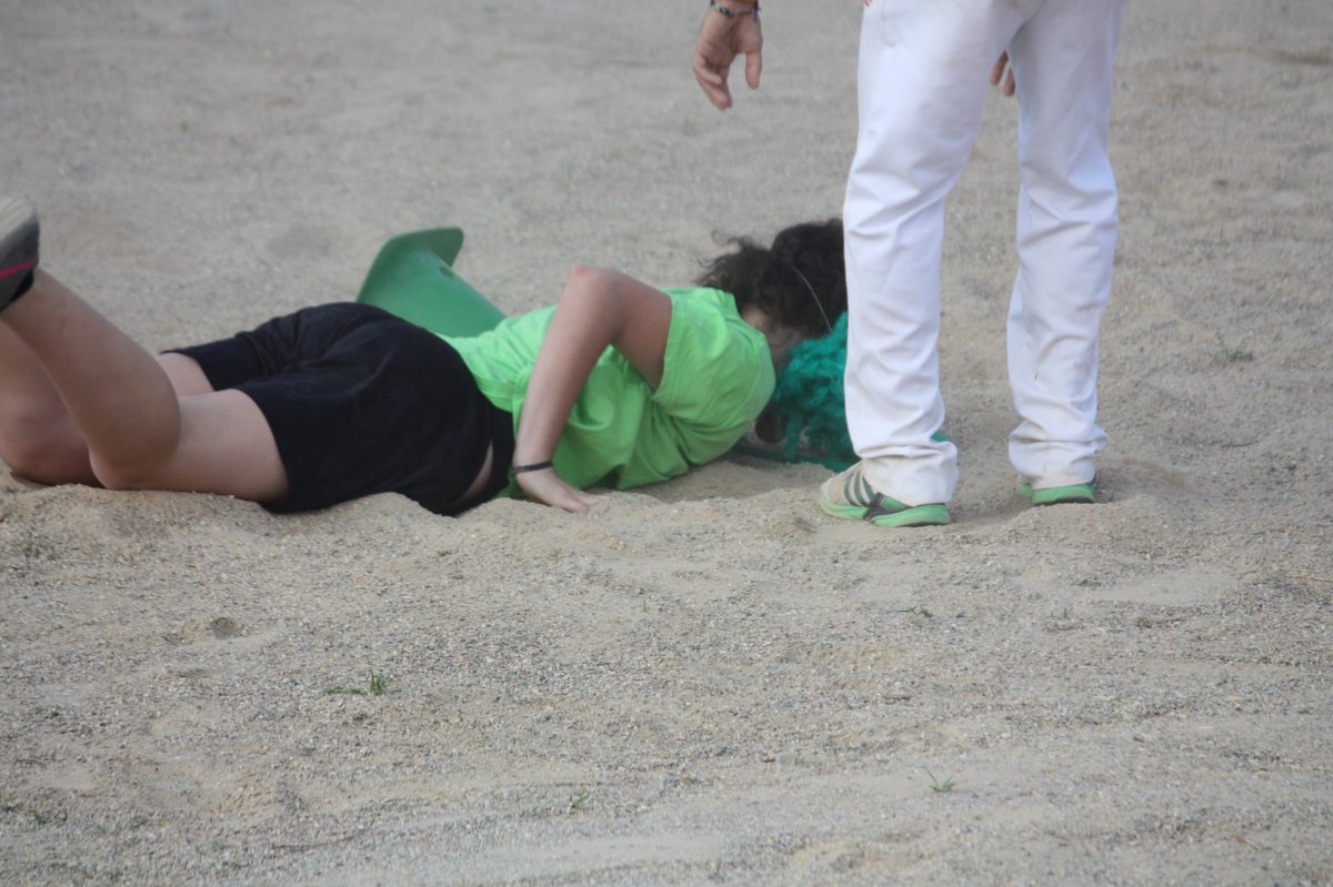 IrisRegaira's tweet photo. Estas fiestas fueron la clave y esos momentos más😂😂😂 #Fiestas2015 #Kintos16 #GranPrix https://t.co/z60rbq2cHo