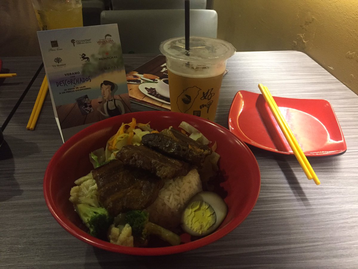 anate_22's tweet photo. Hoy toco Hocha #pornfood #food #taiwan #yum #latelunch #hocha 🙌🏻 https://t.co/J486jwSp6X