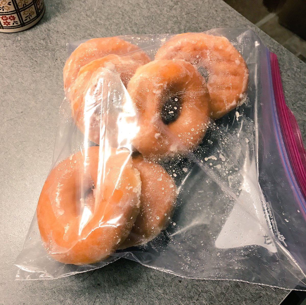 elevatednomad1's tweet photo. @jockowillink I found those sugar coated lies aka #krispykreme you were talking about.... https://t.co/UJvSuyLVYv