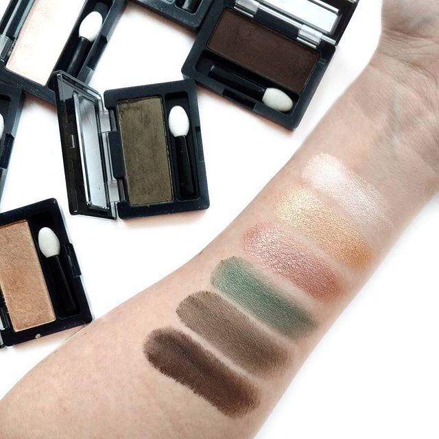 blushberry's tweet photo. #Maybelline:
Swatches of 6 of the 20 new #expertwear eyeshadow monos done by beauddictionโฆ https://t.co/RTA51cAUEH https://t.co/DHY3KcFjpI