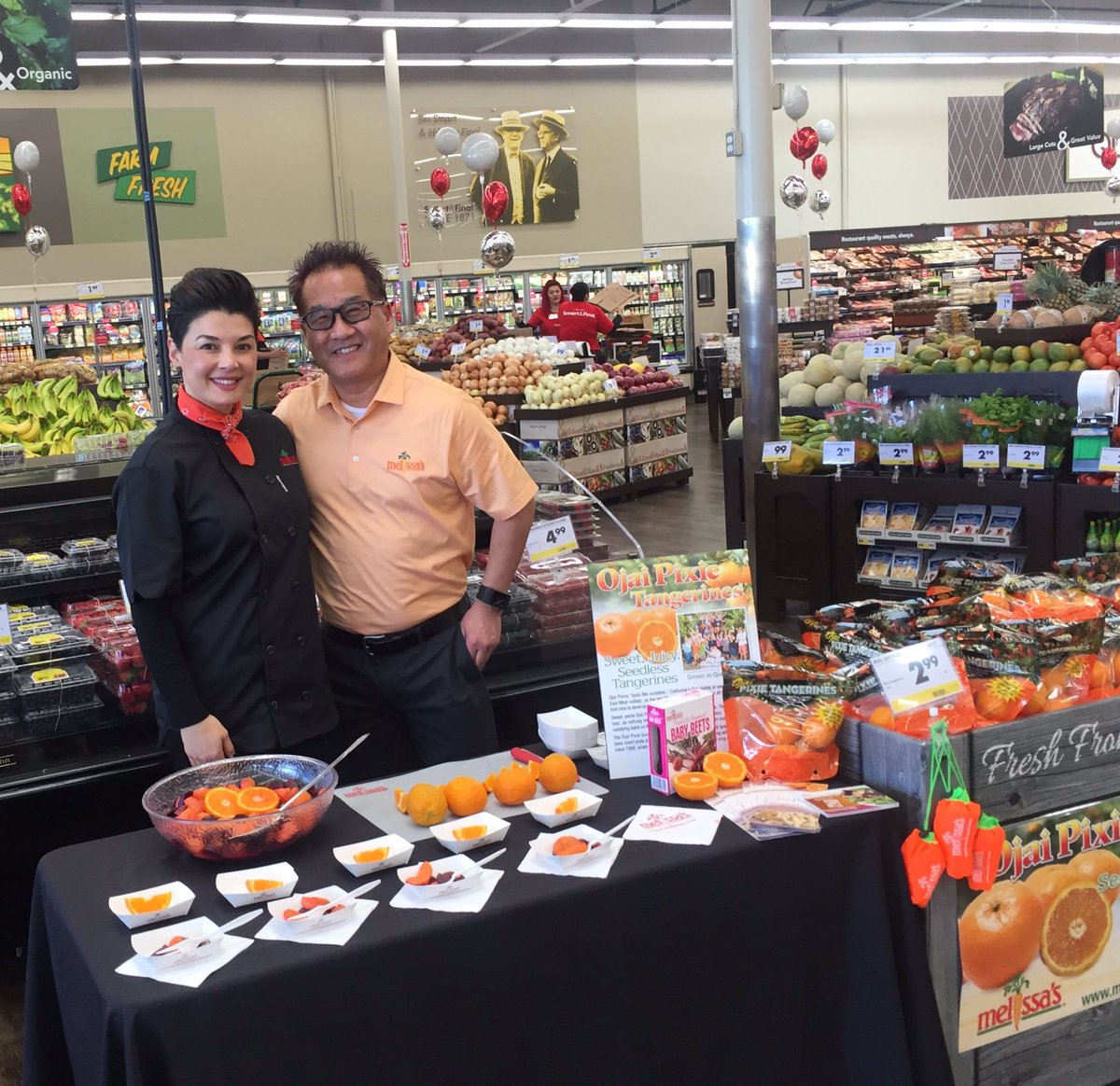 MelissasProduce's tweet photo. Come out & see us at the Grand Re-Opening of @smartfinal in Rancho Palos Verdes today. We're sampling sweet #OjaiPixies & #SteamedBeets. https://t.co/4JjlVDIDXw