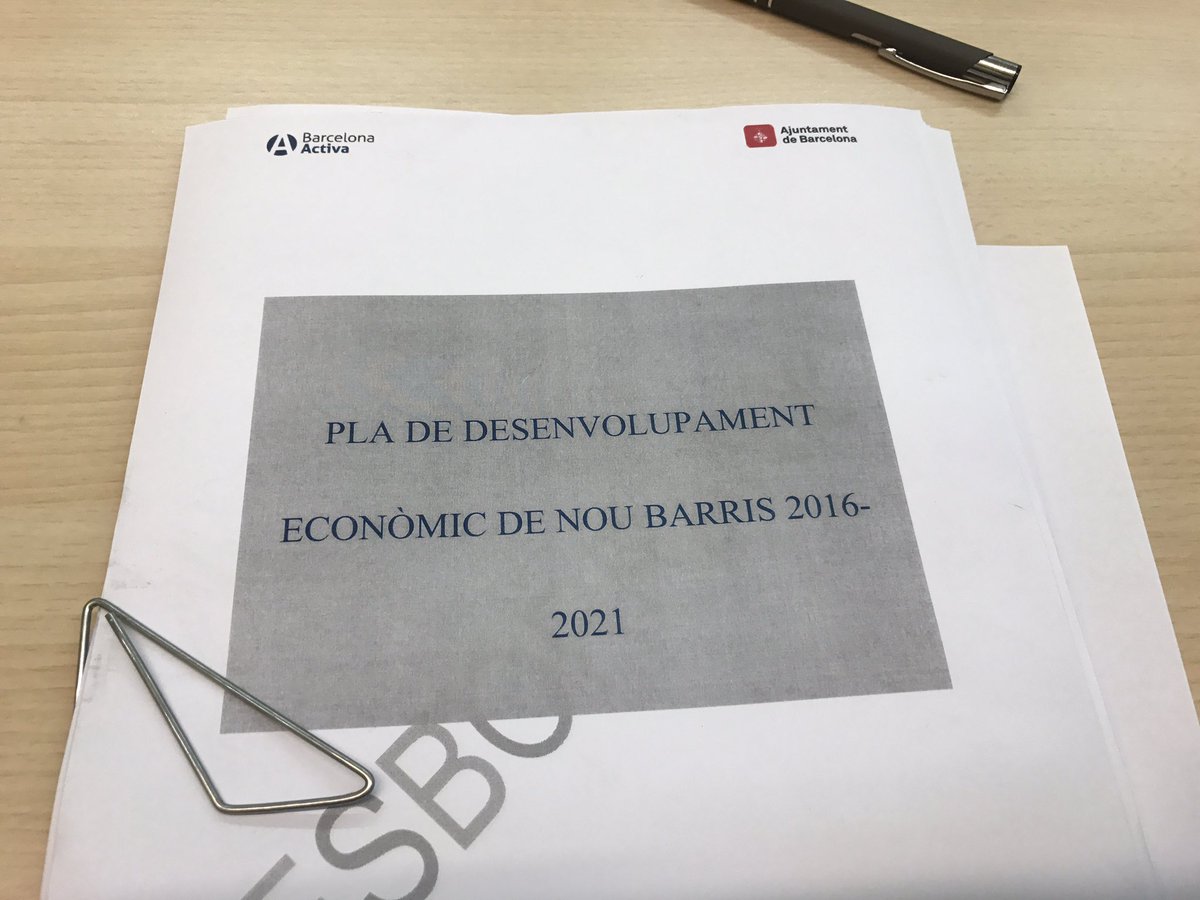 JXCatNouBarris's tweet photo. Acabem el dia reunits amb el grup de treball del Pla de Desenvolupament Econòmic de #NouBarris #NBdetots #Bcndetots https://t.co/IAbhGjEbQi