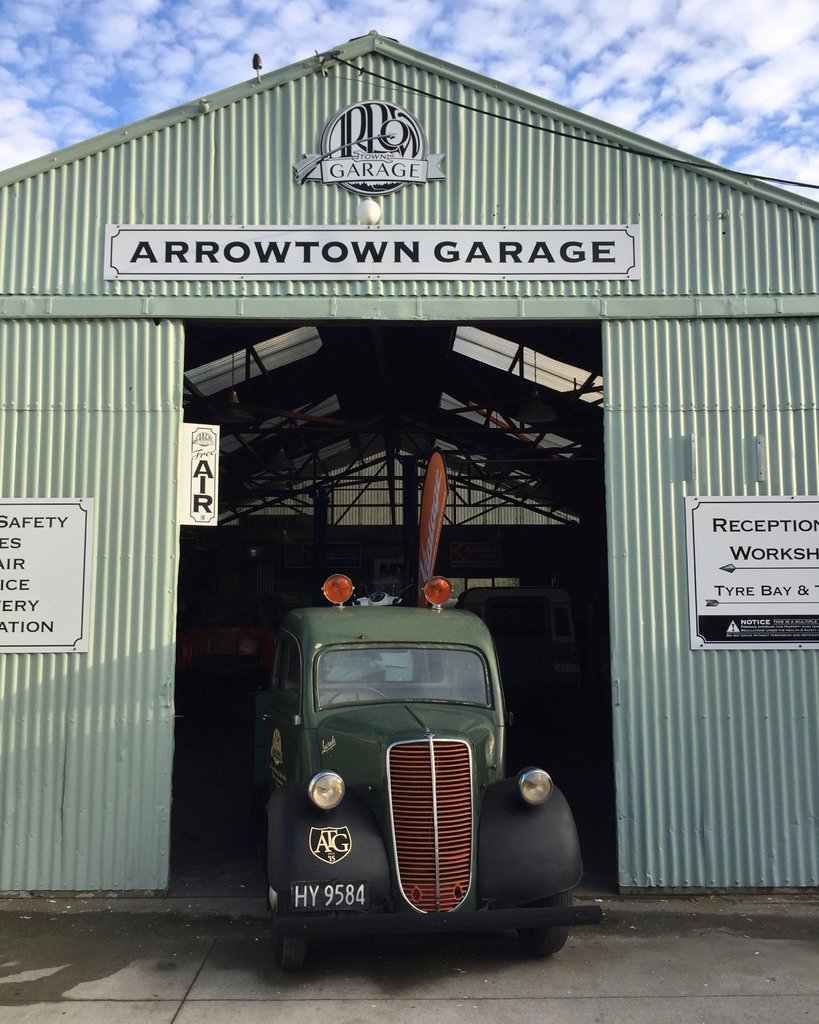 arrowtowngarage's tweet photo. Lucinda, our wee shop truck will be taking part in the @AkaruaArrowtownAutumnFestival para… https://t.co/T3vU5tew5x https://t.co/BQfgMbuJ1J