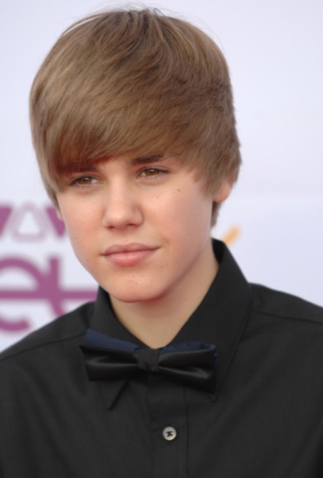 bieberdepth's tweet photo. wow this boy turns 23 in 8 days https://t.co/RDzNuLYqTj