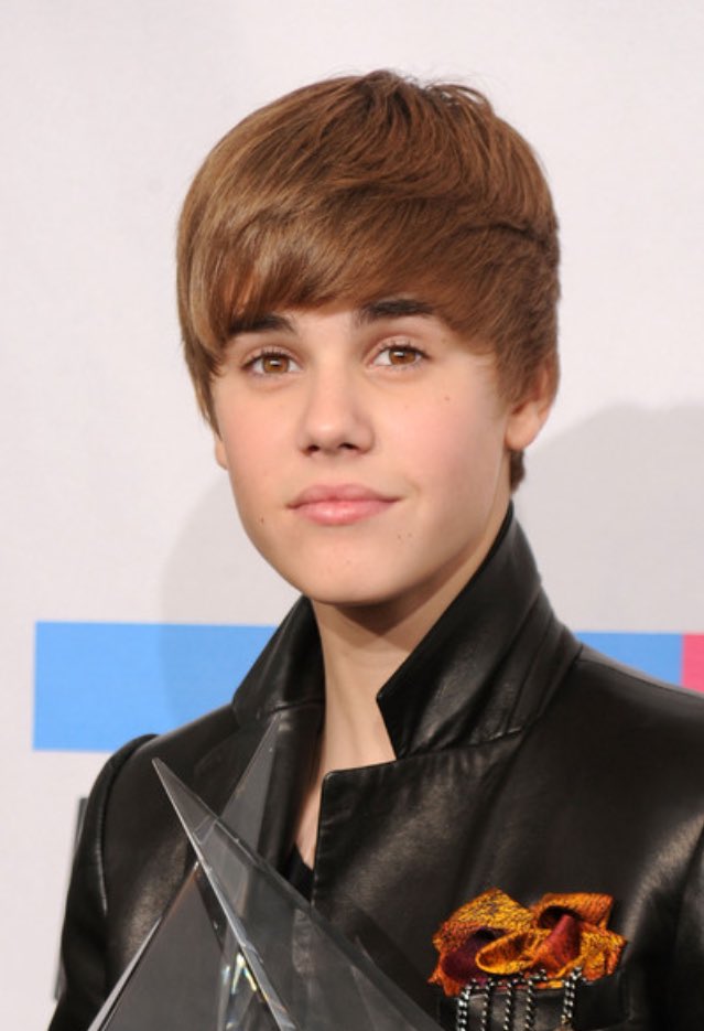 bieberdepth's tweet photo. wow this boy turns 23 in 8 days https://t.co/RDzNuLYqTj
