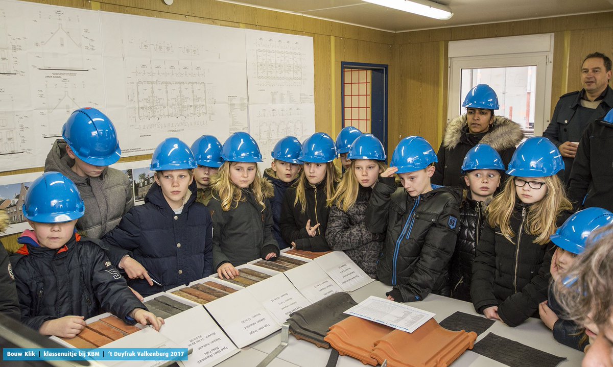 BouwKlik's tweet image. Klassenbezoek groep 6 #cbsdeburcht @KBMGroep 40 won. @Duyfrak in kader #KatwijkBouwt zeer geslaagd @gemeentekatwijk 
goo.gl/u5kv8L