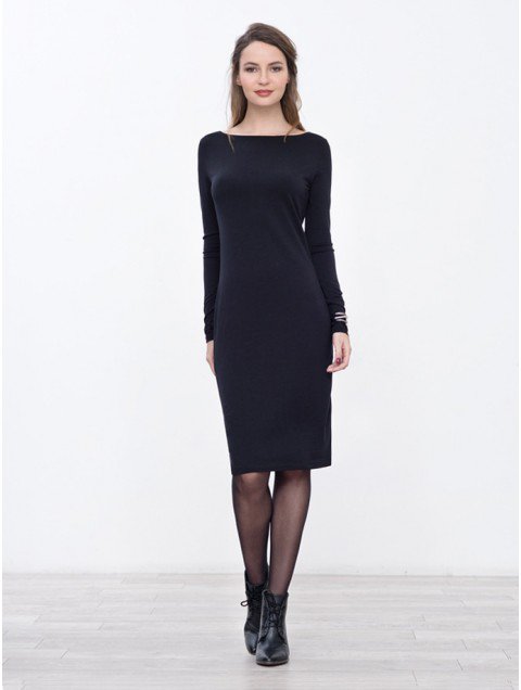 Ik ben zó aan het twijfelen om dit jurkje bij <a href="/missgreenteam/">missgreen</a> te bestellen. Heeft iemand ervaring met hoe dit jurkje valt als je klein bent?