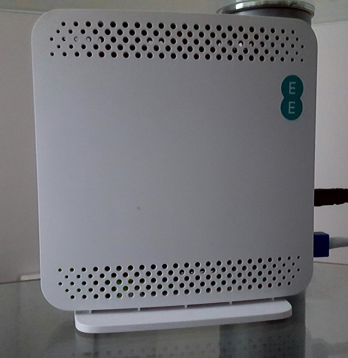 960sutton's tweet image. Rather than the usual macro, micro and occasional pico-cell posts, here's a femto-cell #inbuildingcoverage #smallcell #cellular