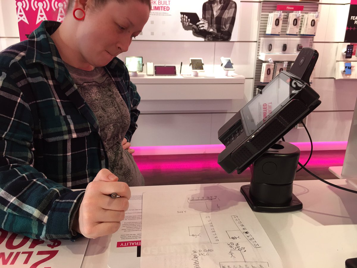 m1_MariaDaHun's tweet photo. Facing off with Steph at Hangman while on hold with Customer Care #seriousfun #mobileonellc https://t.co/HV68QcxFUr