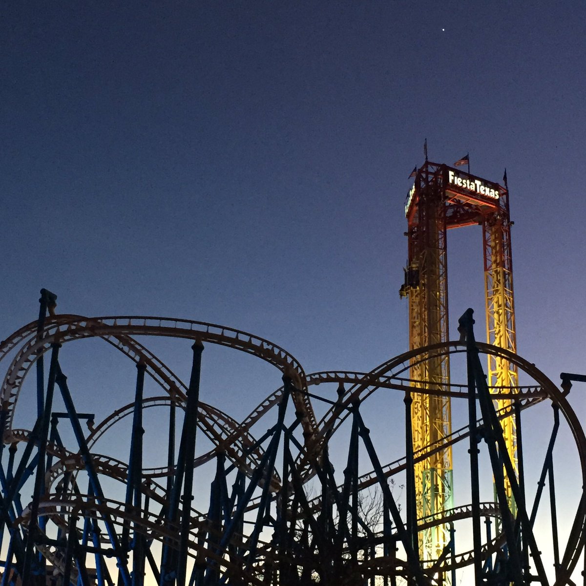 SF_FiestaTexas's tweet photo. Save up to 65% on our Park Opening Sale with a free upgrade to Gold &amp; free parking, available online NOW! Offer ends 2/26 https://t.co/ADbMIOCrOk