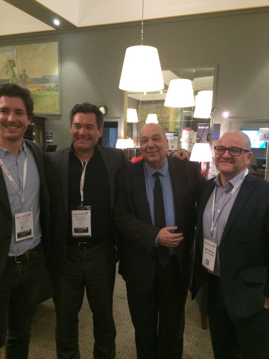 Claude_Tarlet's tweet photo. Des organisateurs heureux et des échanges très intéressants et constructifs entre professionnels de la #sécuritéprivée @MDCParis #SecuriShow https://t.co/qPiD30aBDh