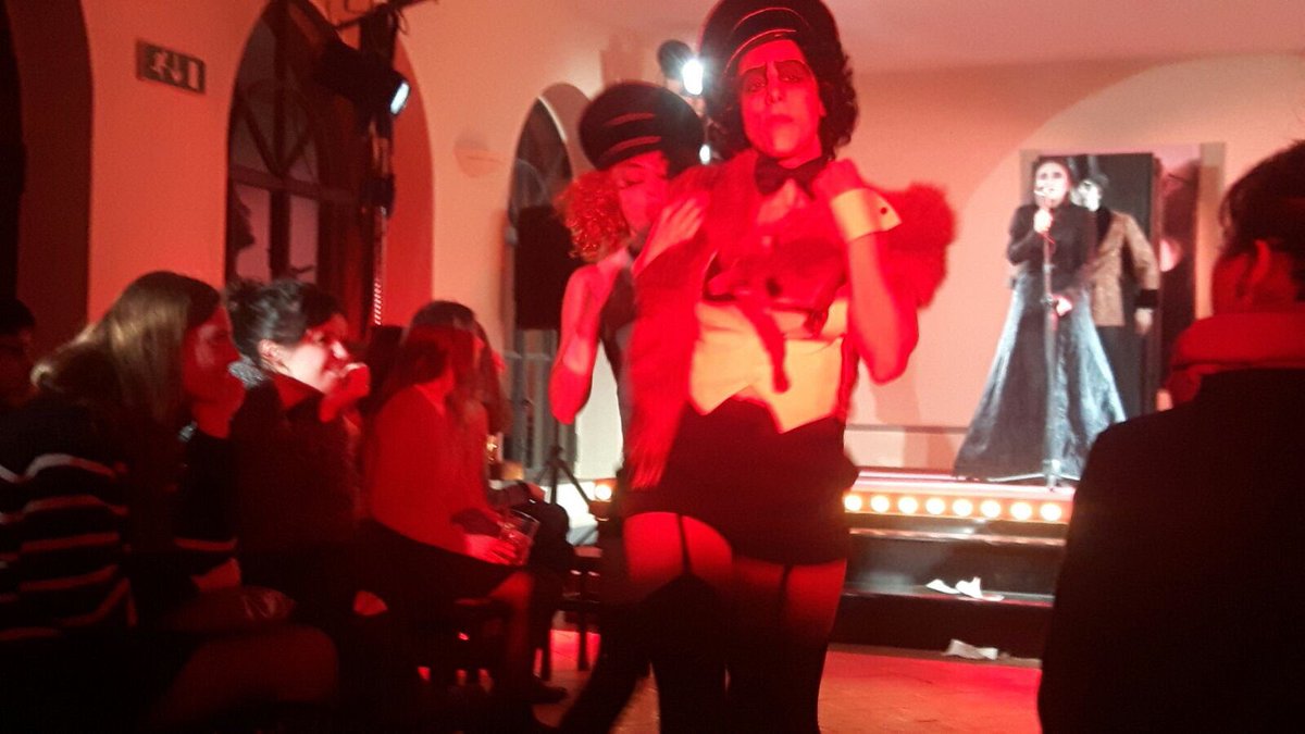 c__desiree's tweet photo. Cabaret anni '30 per HamletMaschine #HeinerMuller @accademiadamico https://t.co/8NuVFR8ghE