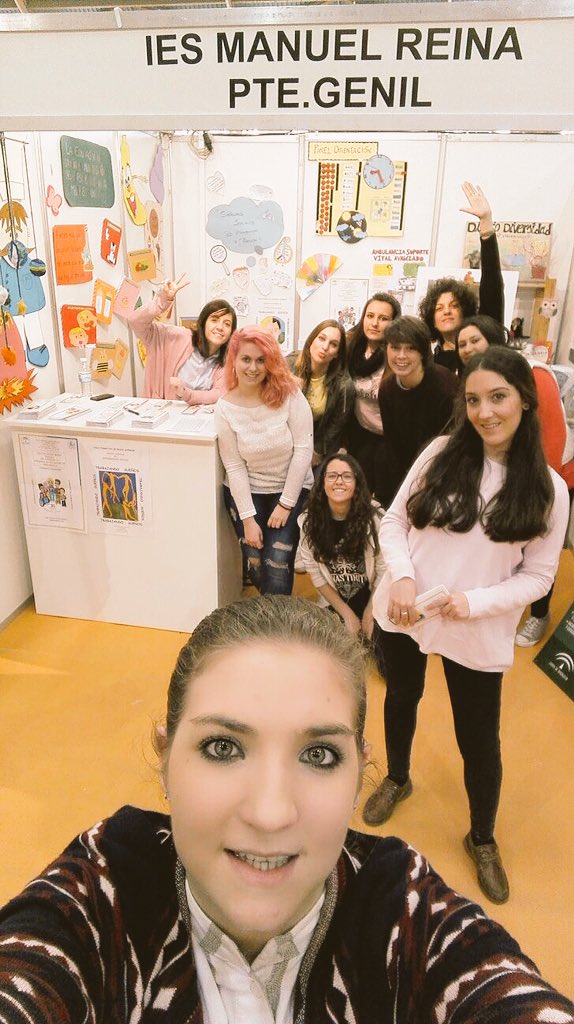 MartaMRM24's tweet photo. Integradoras😍@Anabelen95PG @rosaanaakarina @aramoreno2016 @silvia_arjona @mata_carrion @AuxiVS @NataliaLM95 @samirabl1995  @Social_DreamsIS https://t.co/KuIZiSpMV8