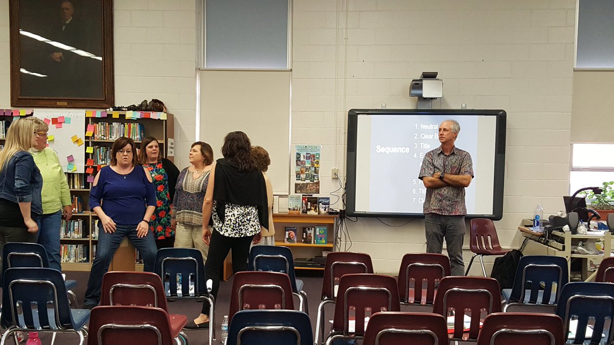 RyanWSOY's tweet photo. Johns Hill teachers and staff learning about arts integration with specialist Stuart Scott today. #WSOYnews #DPSFoundation https://t.co/Oz389jknkW