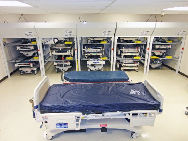 ModernOfficeSys's tweet photo. Don't forget medical bed storage can save a lot of room in the ER and beyond! #bedlift #medicalstorage #bedstorage #hospitalstorage https://t.co/QzHe6Ubuou