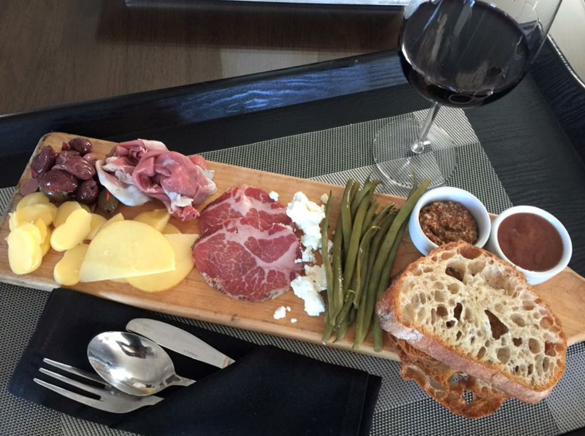 Because there's no better way to celebrate #WineWednesday 🍷