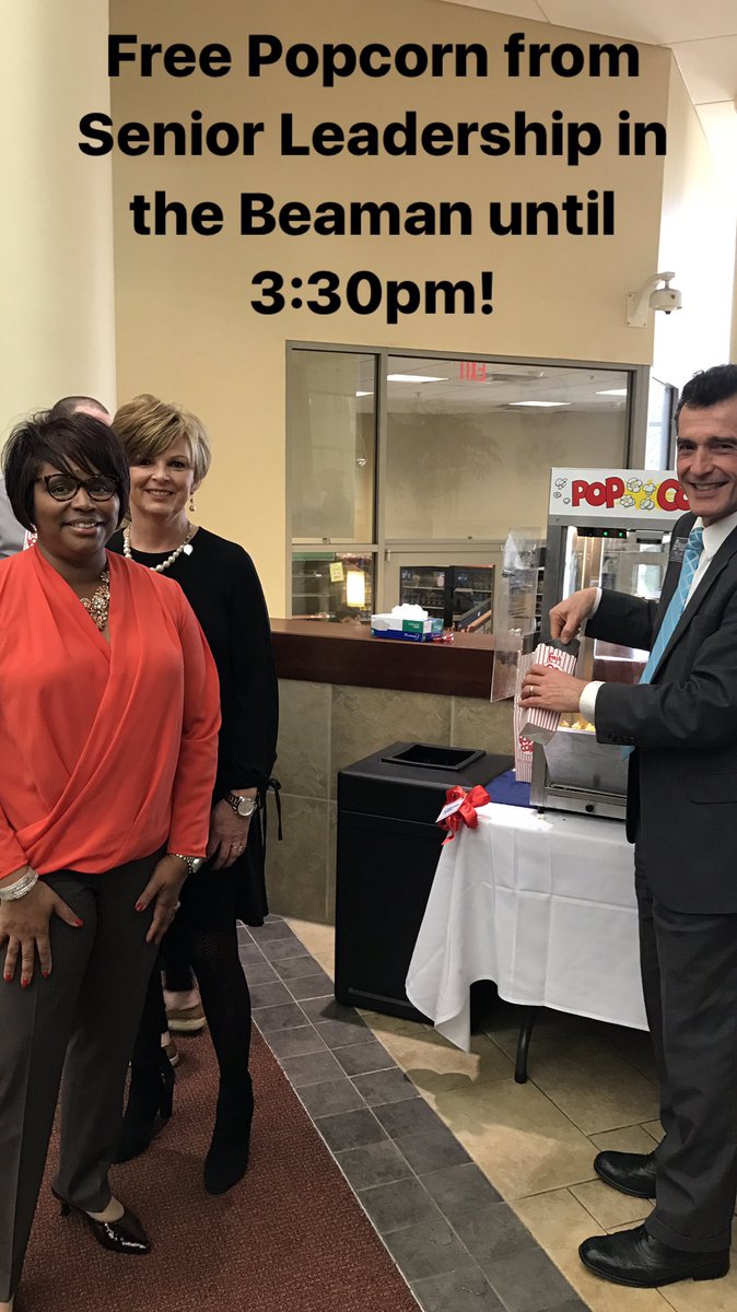 BelmontUniv's tweet photo. Free popcorn from Senior Leadership until 3:30pm in Beaman! #BUhome17 https://t.co/AJDRZdgZjd