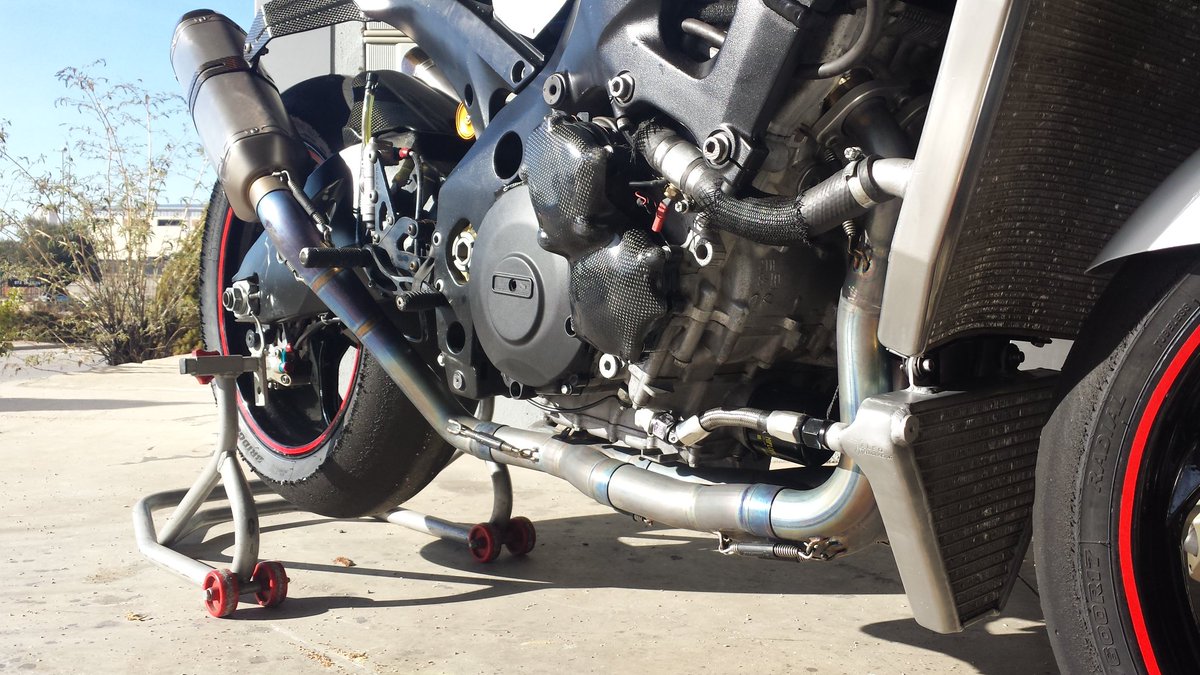 Tron_a2's tweet photo. Ya tenemos la moto puesta al día para la temporada!
Este finde @circuitodejerez con nuestros amigos de @WhitePlanetBike !!!
#gas #gsxr https://t.co/oGQGdgQPWG
