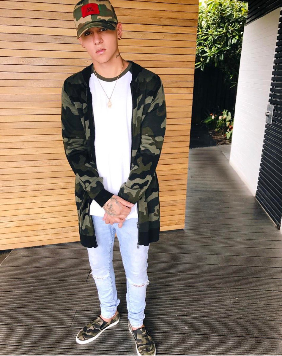 KEVINROLDAN's tweet photo. Si tú supieras que daría la vida por ti... Y cuando cae la noche solo pienso en ti 😘😘 https://t.co/1TPqheGstd