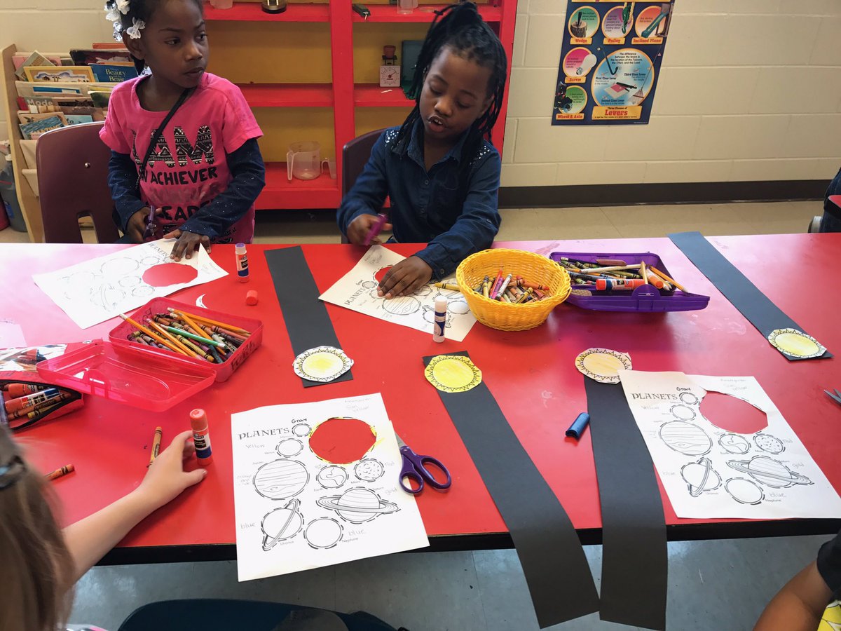 BCESMustangCity's tweet photo. Kindergarten scholars are learning about the sun as a star and the planets! #STEM #MsAdams #BCEStrong💜 https://t.co/XrAqVQksMo
