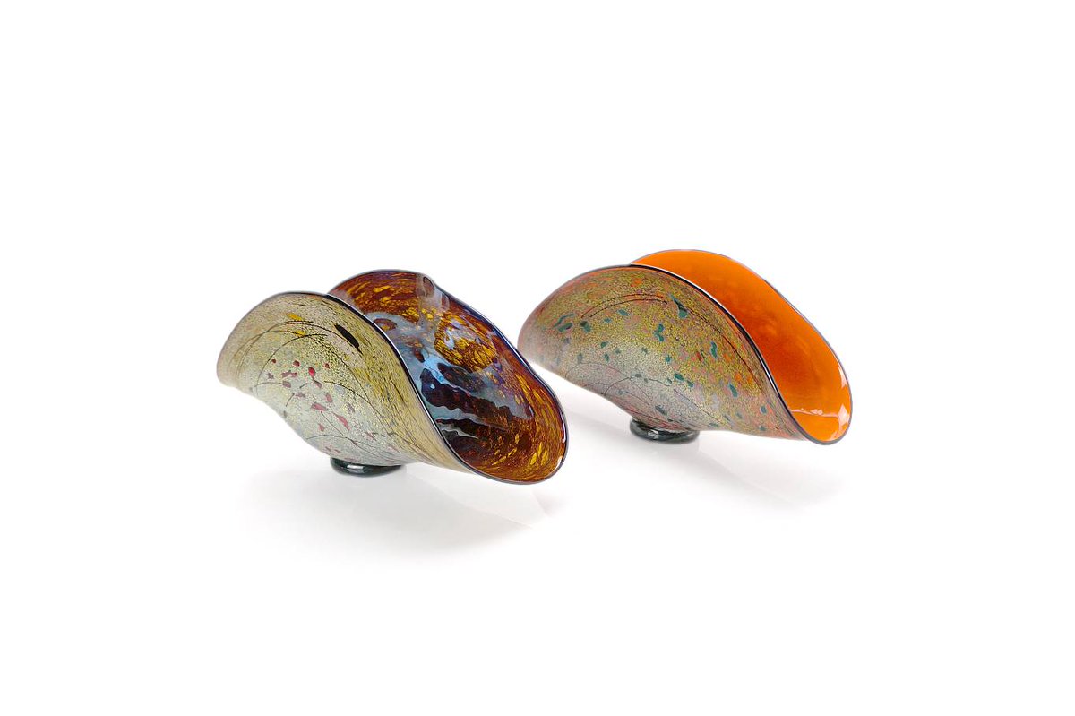 FratesGlass's tweet photo. A glass piece that is good enough to eat...Well, almost. Enjoy two of our taco bowls.
#GlassBowl #CustomBowl #Bowl #Taco #GlassTaco #Glass https://t.co/uDGlCnkRt7