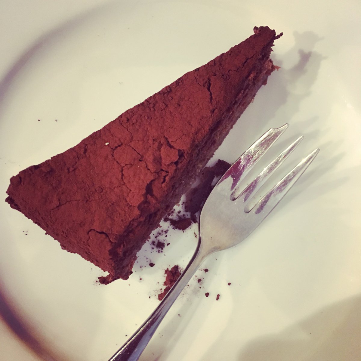 chantalcoady's tweet photo. @HomeBakingGifts heres one of the recipes Reine de Saba #GlutenFree tasted in @rococochocs #MotcombSt from my book... https://t.co/5aDuPLEaR9